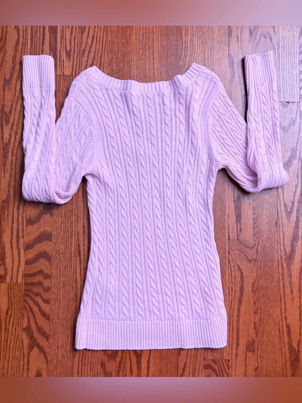 Hollister Light Pink Cable Knit V‑Neck Sweater Size Small - Picture 2 of 6